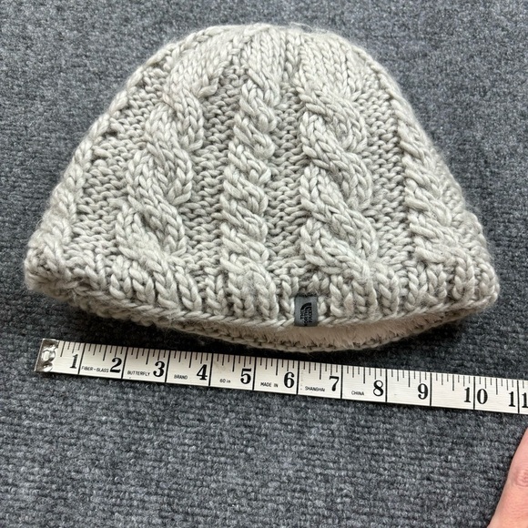 THE NORTH FACE Women’s Grey Knit Beanie Fur Fleece Lined One Size Fits Most - Picture 7 of 7